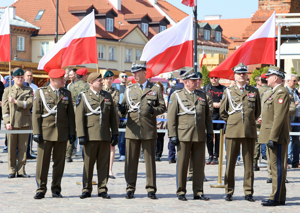 Uroczystość podniesienia flagi państwowej