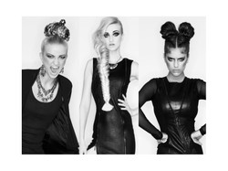 We włosach króluje kobiecość: supermodne fryzury na jesień i zimę 2013