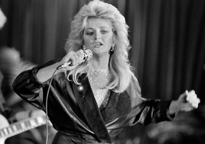 Kako je počelo: Boni Tajler je nekada nastupala na sceni u Parizu | Foto: Getty Images