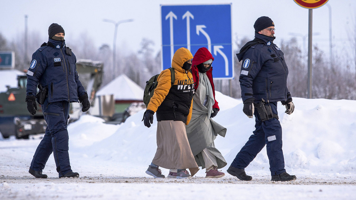 Finlandia zamknęła granicę z powodu rosyjskiej akcji przerzutu migrantów 