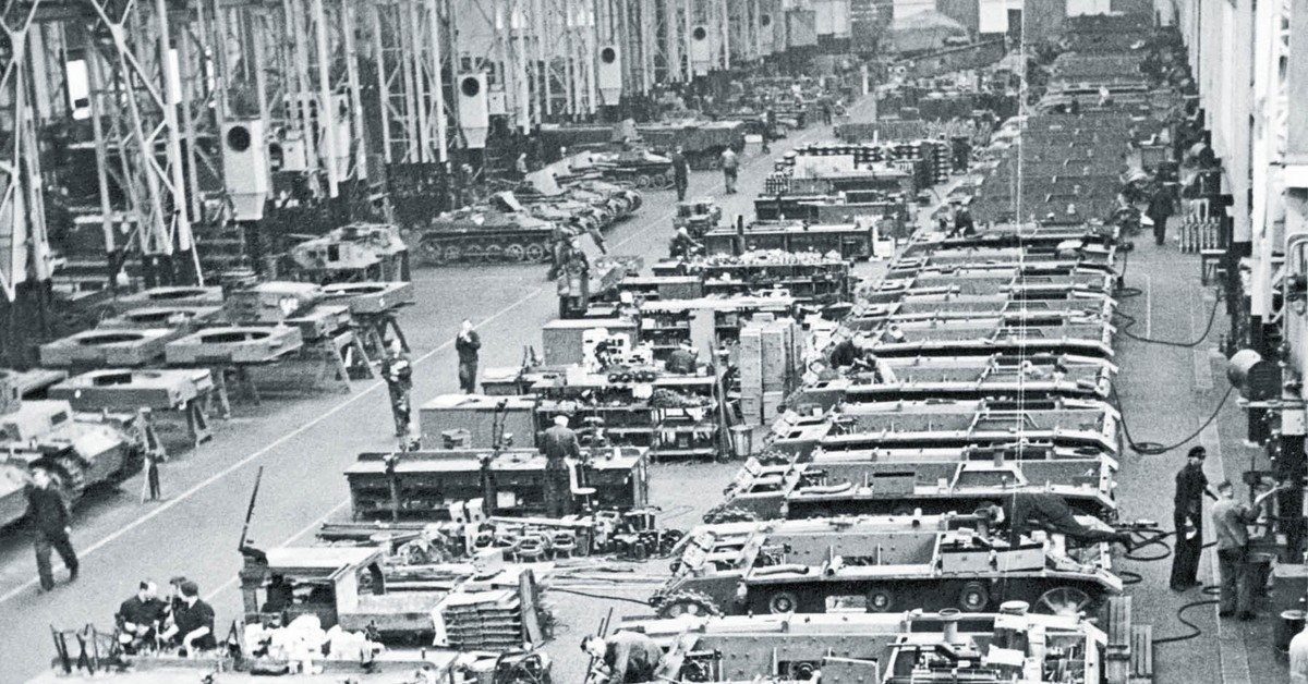 Zbrojenia ponad wszystko [HISTORIA]