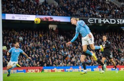 Haaland zaczął mecz na ławce. Wszedł i uratował Man City trzy punkty