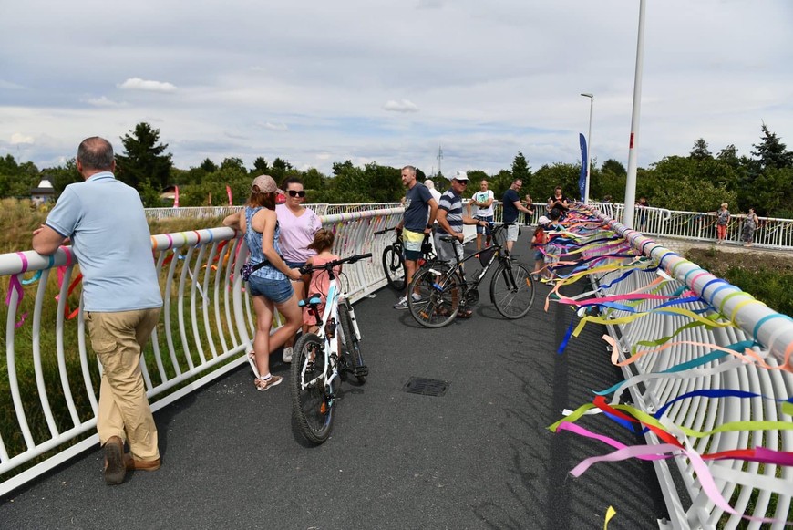 Kładka została oficjalnie otwarta podczas festynu na Muchoborze Małym dwa lata temu