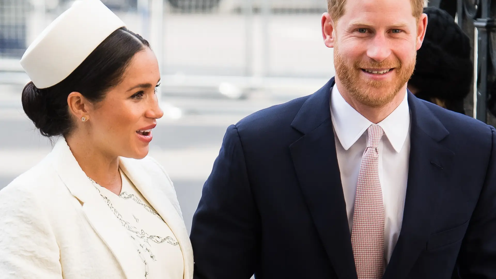 Dziesięć dowodów na to, że książę Harry jest o wiele szczęśliwszy po ślubie z Meghan