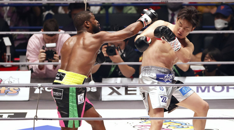 Mayweather a második menetben intézte el japán ellenfelét /Fotó: Getty Images