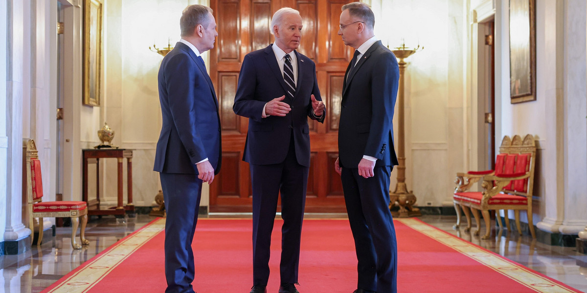 Michał Kędziora, ekspert od mody męskiej, zwrócił uwagę na niedopasowany strój polskiego premiera.