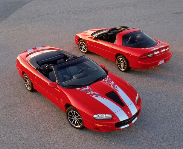 Camaro SS Convertible i Coupe z roku 2002