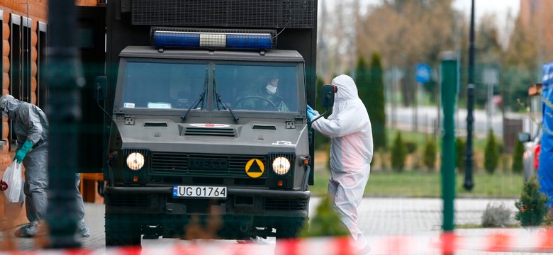 Opiekunka ujawnia kulisy pracy w DPS. "Jak się pali żarówka, to znaczy, że w środku są zwłoki..."