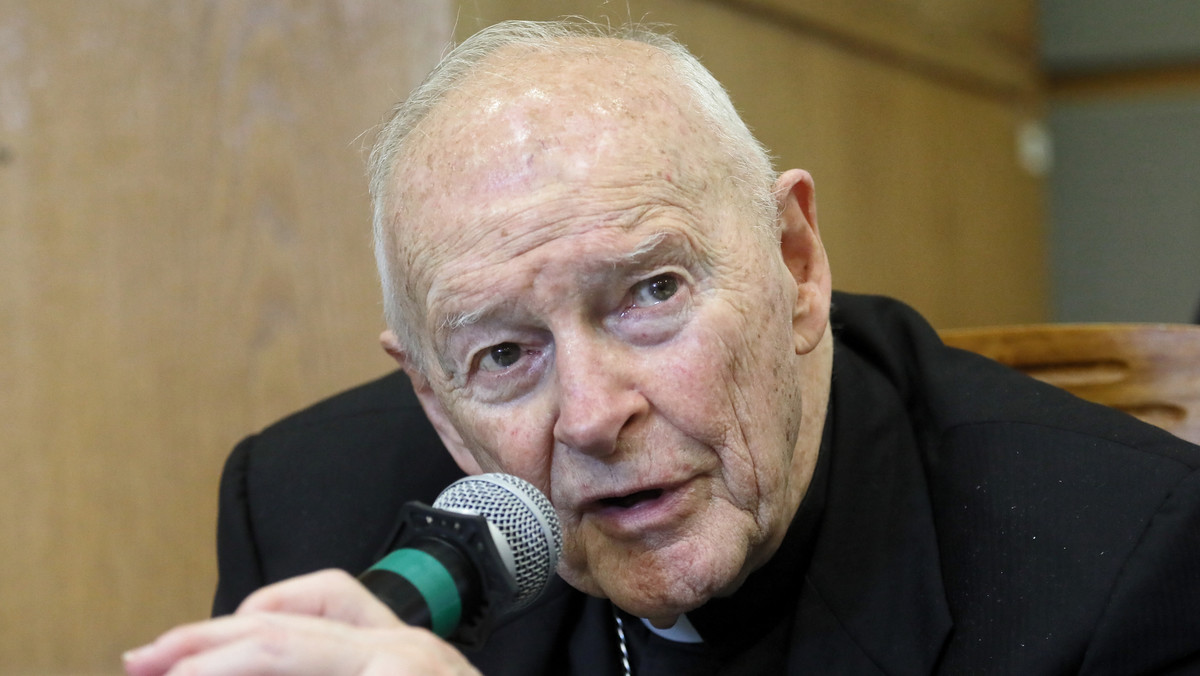 Były kardynał skazany za pedofilię przekazywał pieniądze duchownym