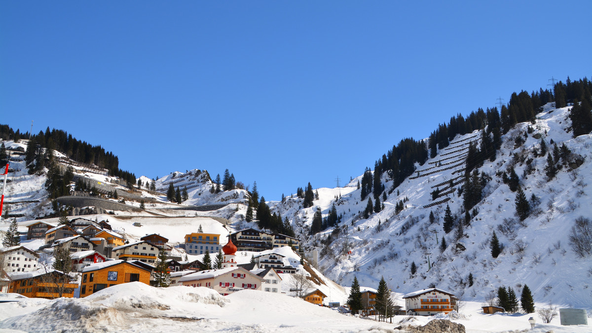 Austria: turyści ukarani mandatami w kurorcie narciarskim St. Anton am Arlberg