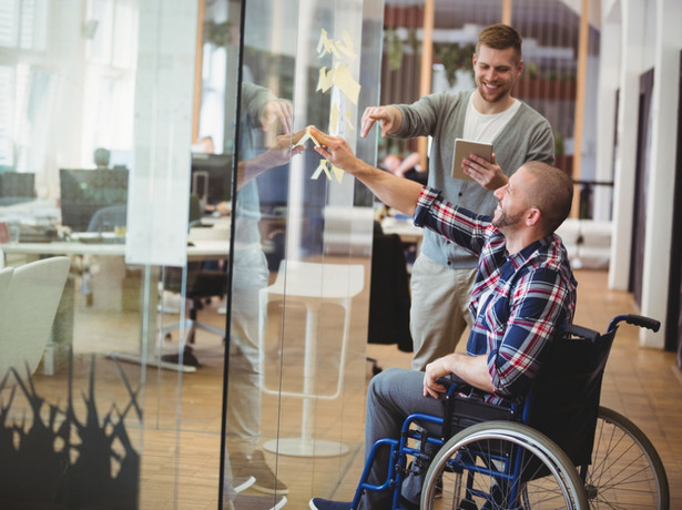 Rząd Morawieckiego chce pracować nad nowelą ustawy o asystentach osób z niepełnosprawnościami