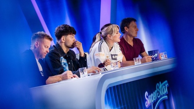 Porota novej SuperStar zažíva nečakaný odchod. Ako bude teraz súťaž ďalej pokračovať?
