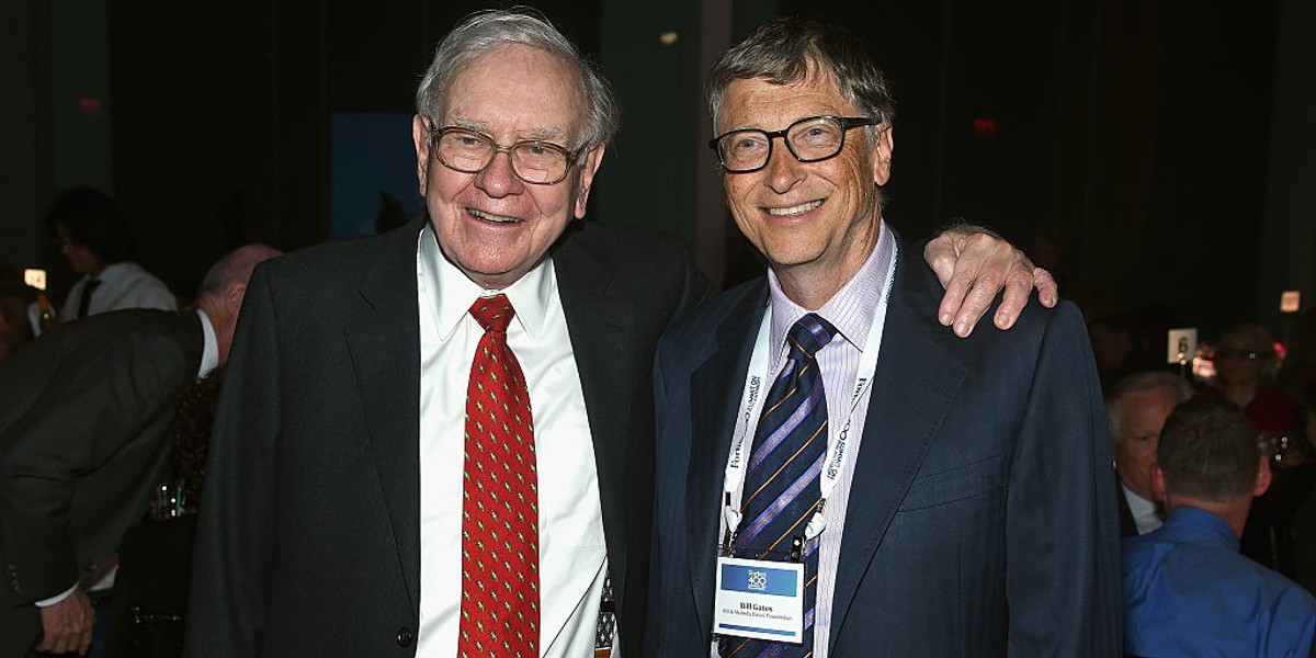 Warren Buffett i Bill Gates - czwarty i pierwszy najbogatsi ludzie na Ziemi