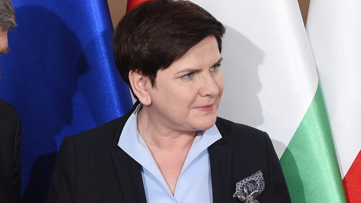 Z ustaleń Prokuratury Okręgowej w Krakowie, prowadzącej śledztwo w sprawie wypadku z udziałem premier Beaty Szydło w Oświęcimiu wynika, że wystąpi o kolejną ekspertyzę dotyczącą obrażeń kierowcy rządowej limuzyny. Posiada także harmonogram kolejnych czynności.