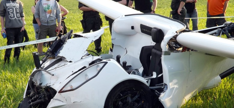 Roztrzaskał latający... samochód. Zobacz zdjęcia z katastrofy pojazdu przyszłości