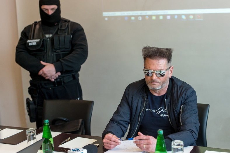 El detective Krzysztof Rutkowski durante una rueda de prensa sobre la muerte de Magdalena Żuk en mayo de 2017.