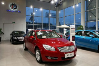 „Tylko dla Chin” – nowa strategia samochodowych gigantów