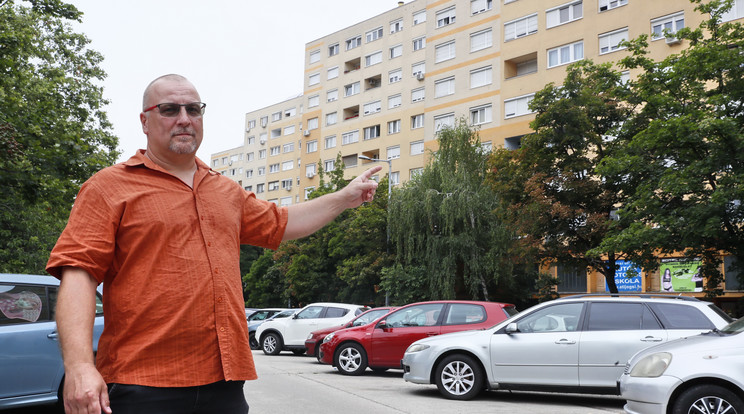 Tilly László mára a vagyonukból kiforgatott emberek leg-főbb támasza lett / Fotó: Fuszek Gábor