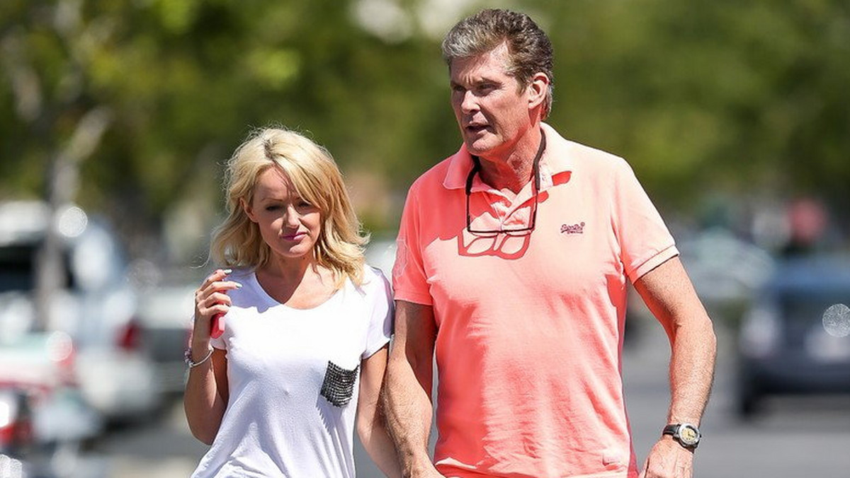 David Hasselhoff i Hayley Roberts