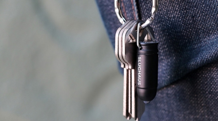 Kulcstartón is elfér a világ legkisebb zseblámpája / Fotó: Slughaus