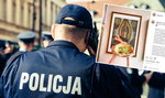 Policja wkroczyła do pizzerii przez obrazek z Maryją. Klienci oburzeni!