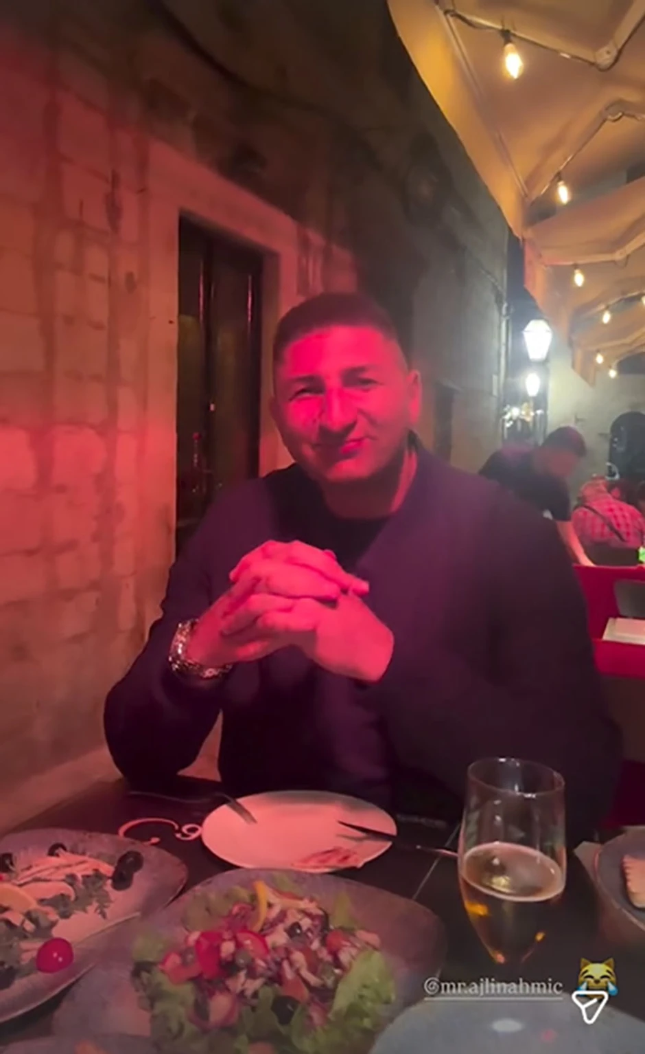 Pevačica se pomirila sa rođenim bratom Aneli Ahmić, pokazala kako uživaju