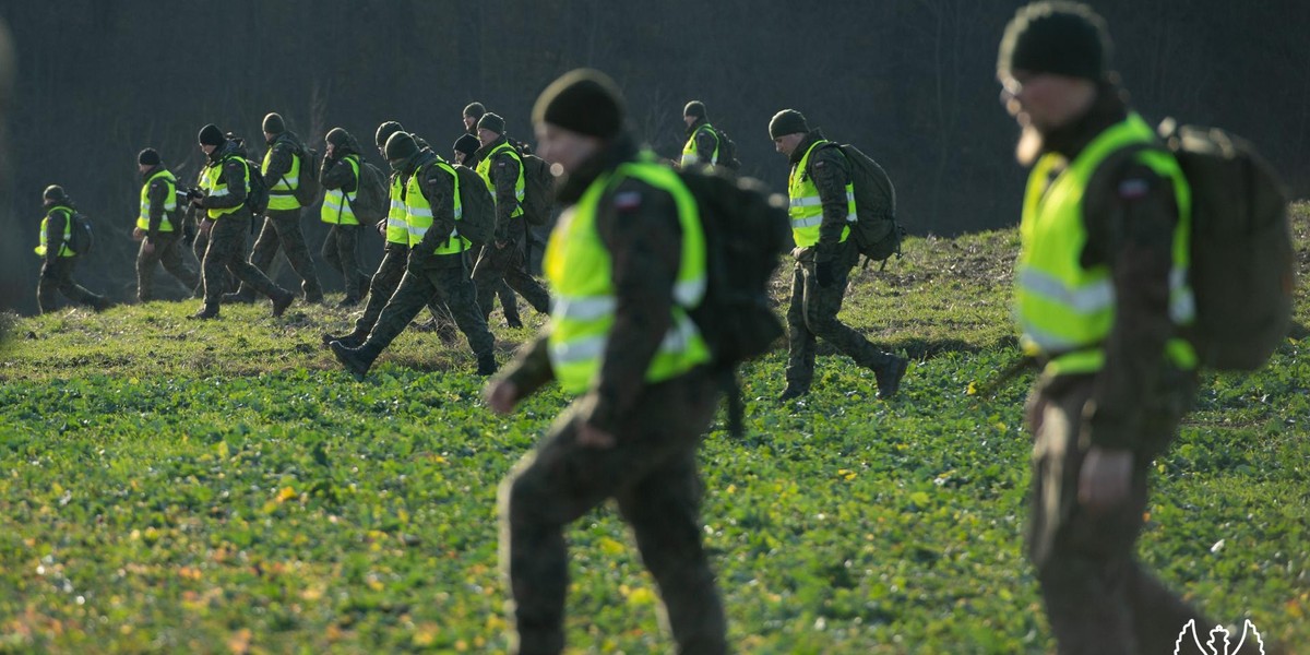 W województwie lubelskim prowadzone były naziemne poszukiwania ewentualnych elementów obiektu, który naruszył w piątek polską przestrzeń powietrzną. 