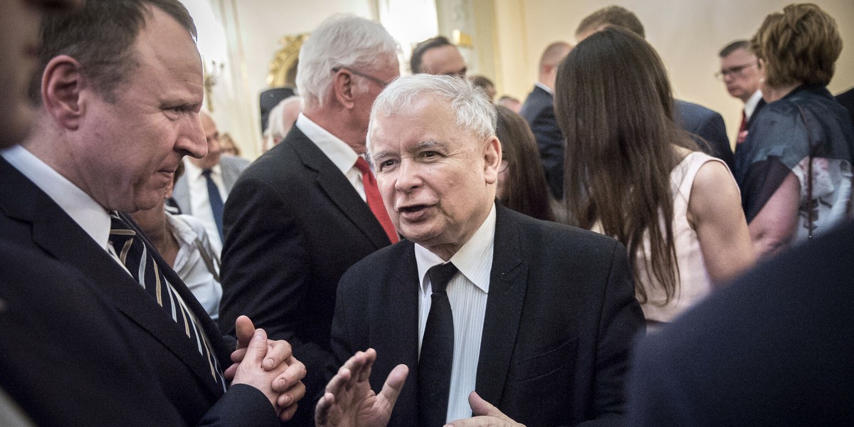 Jacek Kurski (z lewej) i Jarosław Kaczyński w 2016 r.