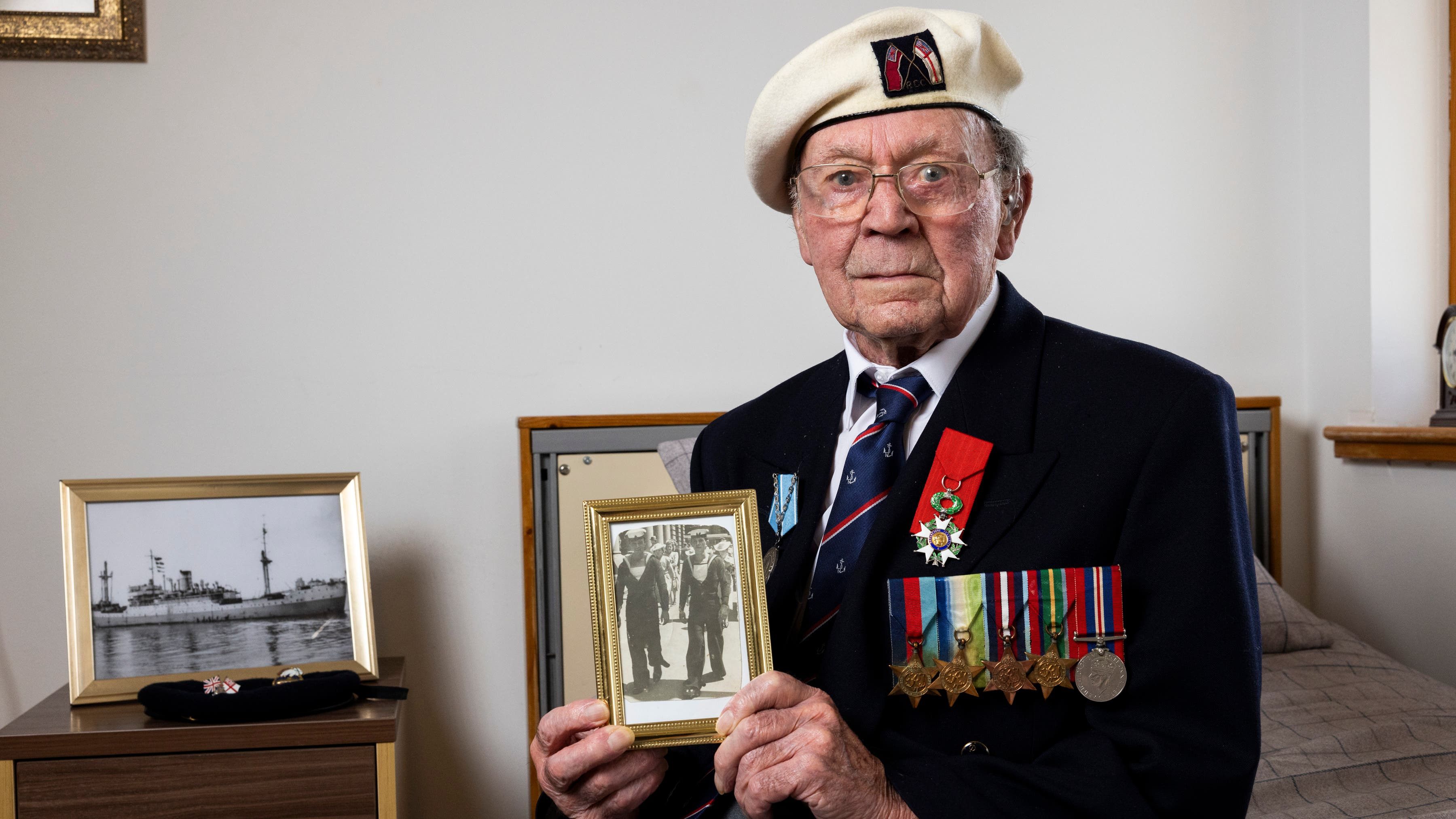 Scotland loses one of its last D-Day heroes as Albert Lamond dies at 100