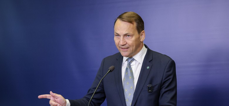 Tak mocno Sikorski jeszcze w Orbana nie uderzał. "Do tego prowadzi złodziejstwo i nacjonalizm"