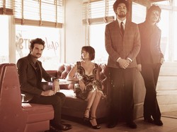 Danger Mouse z Danielem Luppi, czyli jak się robi spaghetti muzykę