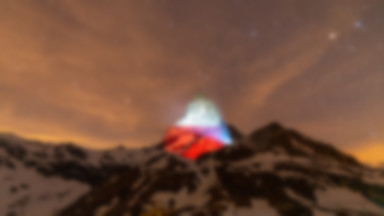 Wielka polska flaga na Matterhornie