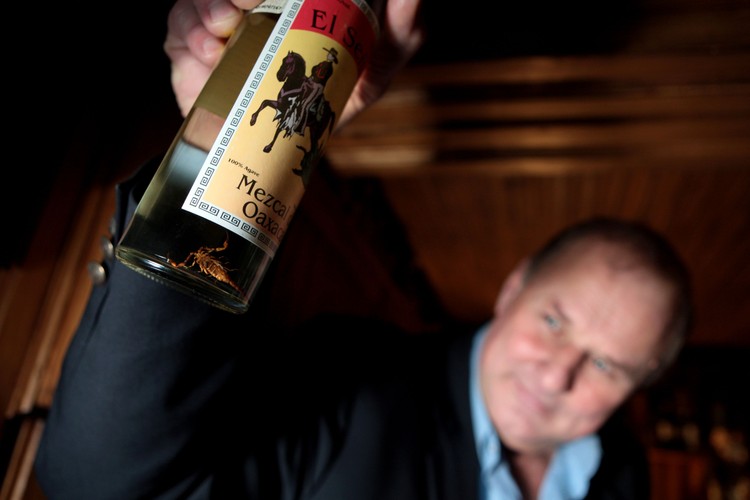 'Niczego nie żałuję. Ani nieudanych małżeństw, ani przegranych meczów, ani innych rozczarowań, których trochę w życiu miałem. Może tylko trochę szkoda, że w dzieciństwie karmiony byłem smalczykiem i boczusiem' (styczeń 2009 r.)