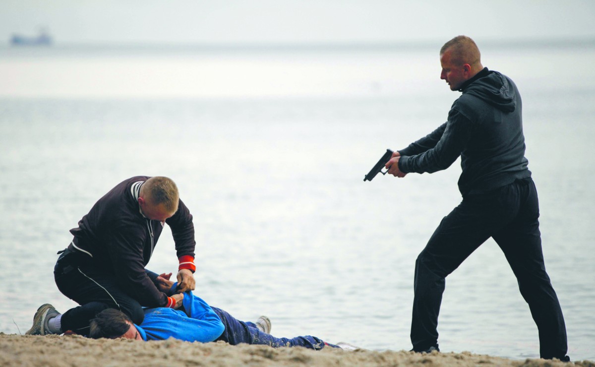 Kadr z filmu „Układ zamknięty”