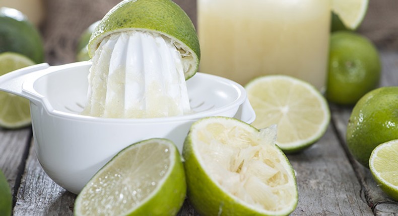 3 reasons why you should apply lime juice on your face