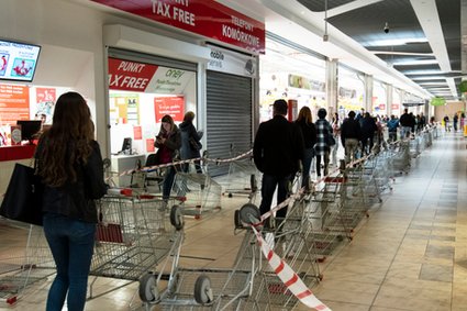 Pandemia wywołała zapaść w handlu. Tak źle nie było od 15 lat