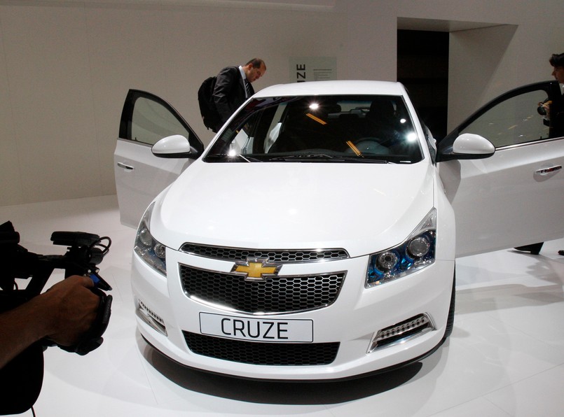 Produkcyjny cruze hatchback zadebiutuje w Genewie