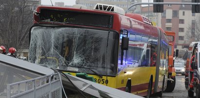 Autobus zmiażdżył ludzi na przystanku. Nowe Fakty