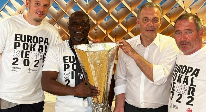 Eintracht Frankfurt present Europa League trophy to club legend Tony Yeboah
