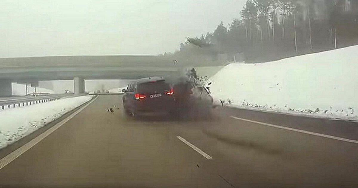 Przerażający wypadek na A1. Rodzina cudem uniknęła śmierci