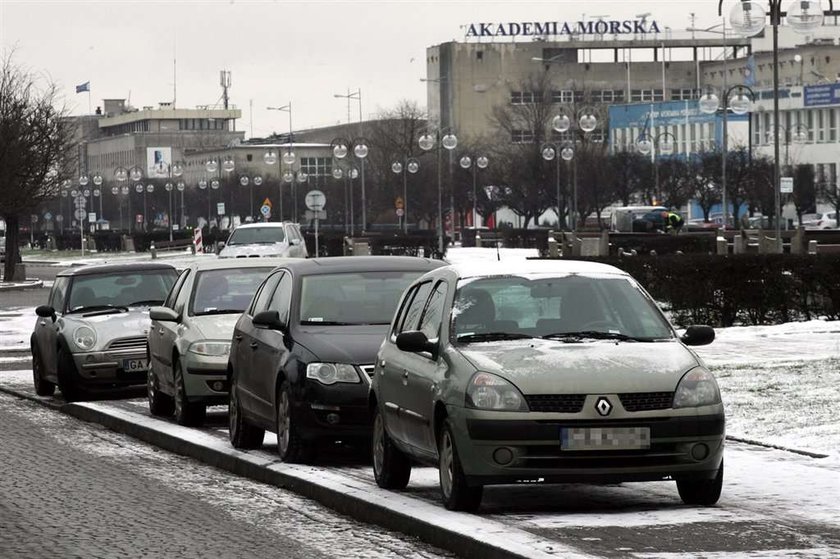 Nie zabierajcie nam parkingów