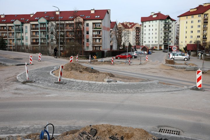 Wstrzymane prace przy rondzie na ul. Bartąskiej w Olsztynie