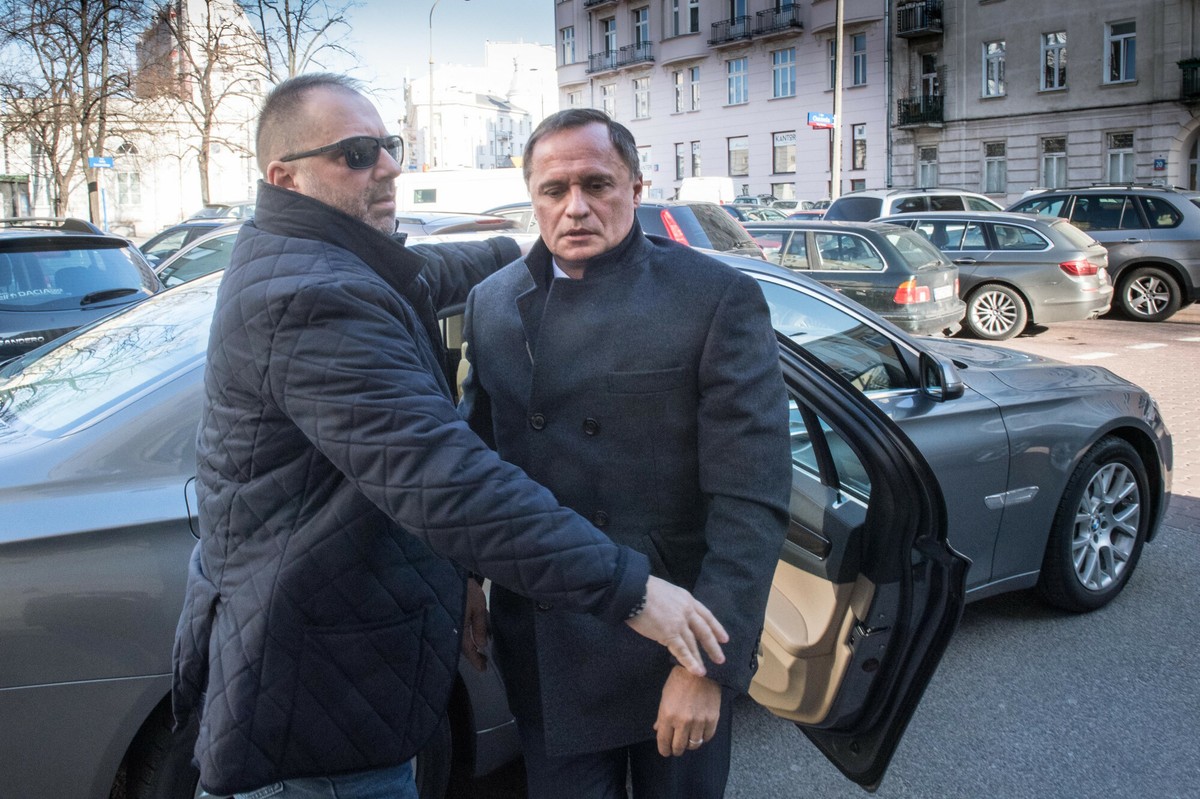 Pieniądze z dywidendy wprost do syndyka. Porażka Leszka Czarneckiego