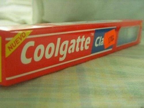 <strong>Colgate</strong>
<br><br>
Coolgatte to prawdopodobnie tańszy odpowiednik pasy do zębów Colgate