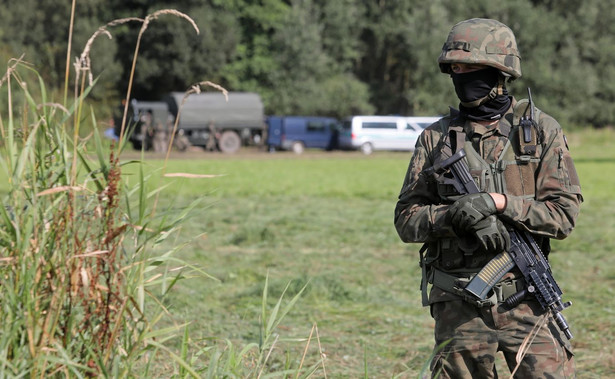 Wojsko w pobliżu miejscowości Usnarz Górny