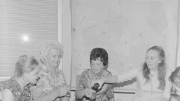 Tylko 5 proc. osób zdobywa tu 9/15 pkt. Arcytrudny QUIZ z wiedzy o PRL