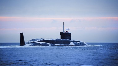 rosyjski okręt podwodny kontra amerykańska straż wybrzeża!