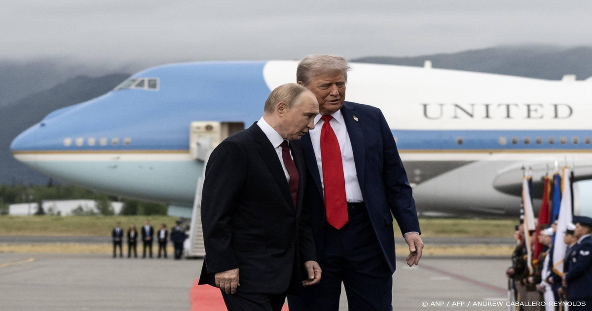 Trump meldt nieuwe top met Poetin in Boedapest na telefoongesprek