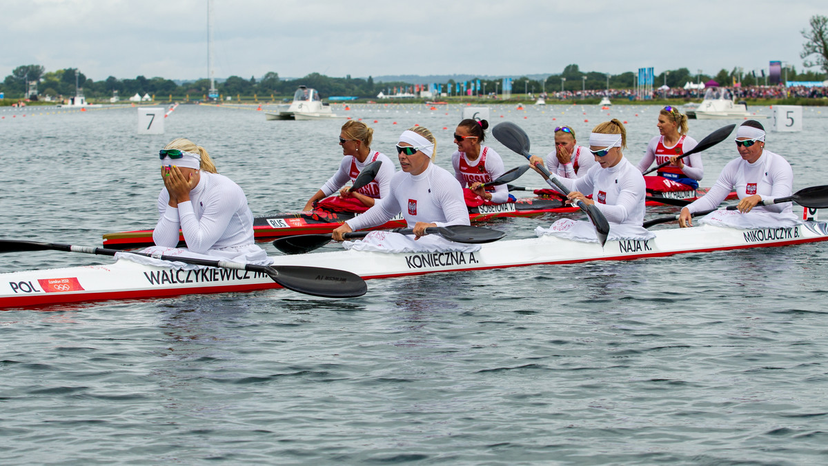 - Nie ma czasu na rozpaczanie, bo przed nami kolejne starty. Nie nakręcajmy klimatu porażki i nie płaczmy, bo zajęłyśmy czwarte miejsce na igrzyskach olimpijskich - powiedziały po finałowym wyścigu kajakarskich czwórek reprezentantki Polski Marta Walczykiewicz i Beata Mikołajczyk.