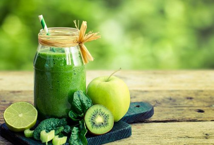 Smoothie ze szpinakiem, jabłkiem i kiwi